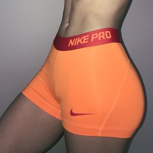orange nike pro shorts 🔶